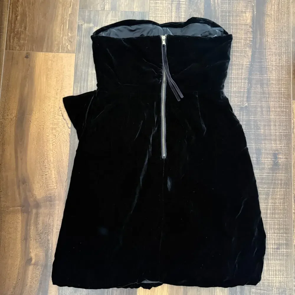 Marc by Marc Jacobs Black Velvet Strapless Mini Dress with Built in Bra - 4 - Picture 6 of 12